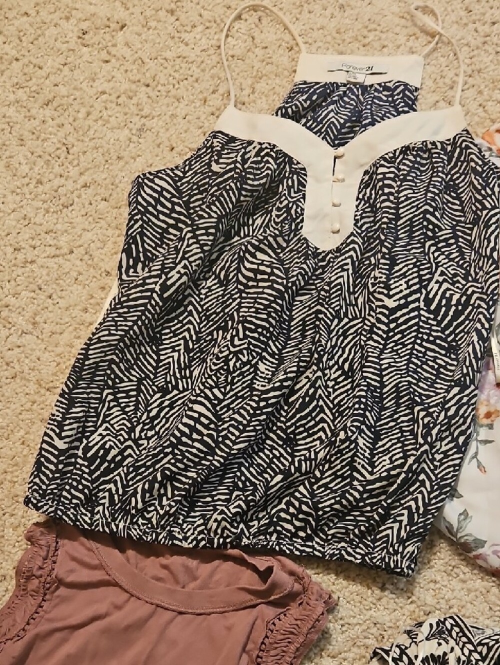 Large Top Bundle - Picture 6 of 11